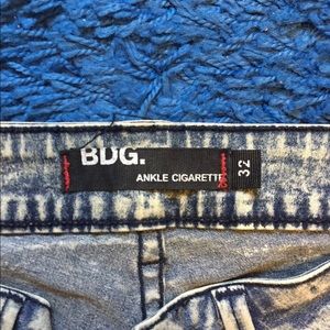 BDG Brand Acid Wash Cigarette Jean